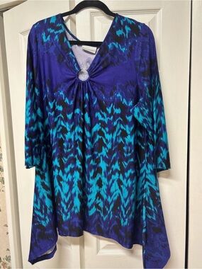Avenue Women's Blue Teal V-Neck Tunic Top with Ring Detail